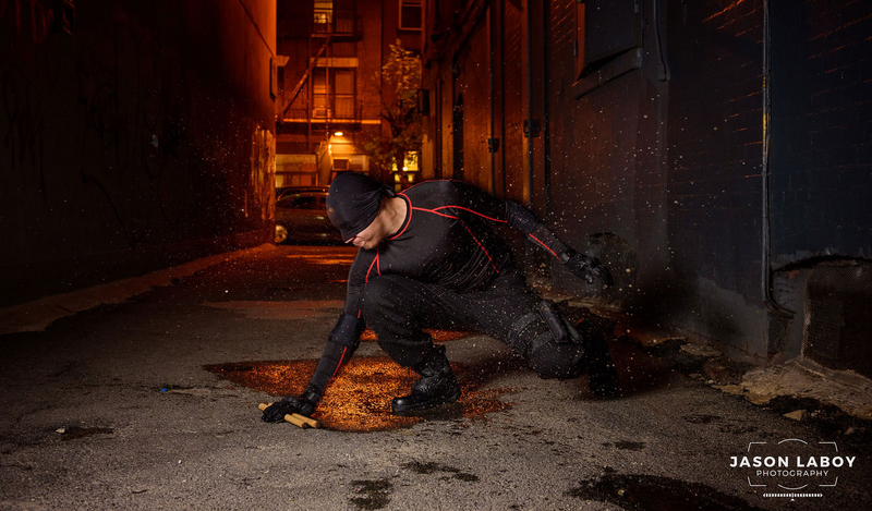 Illustration for article titled Marvel vs DC Cosplay Extravaganza